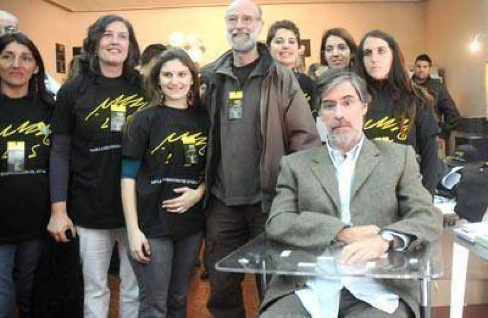Jorge Rivas propuso un Estado laico que no favorezca ninguna religi�n