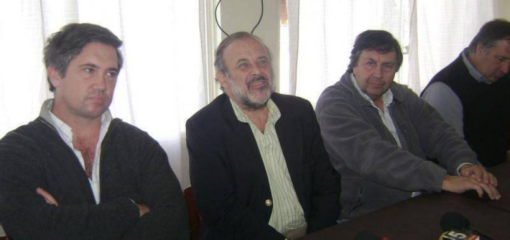 El Frente Popular se mostr� unido al recibir a Amadeo  