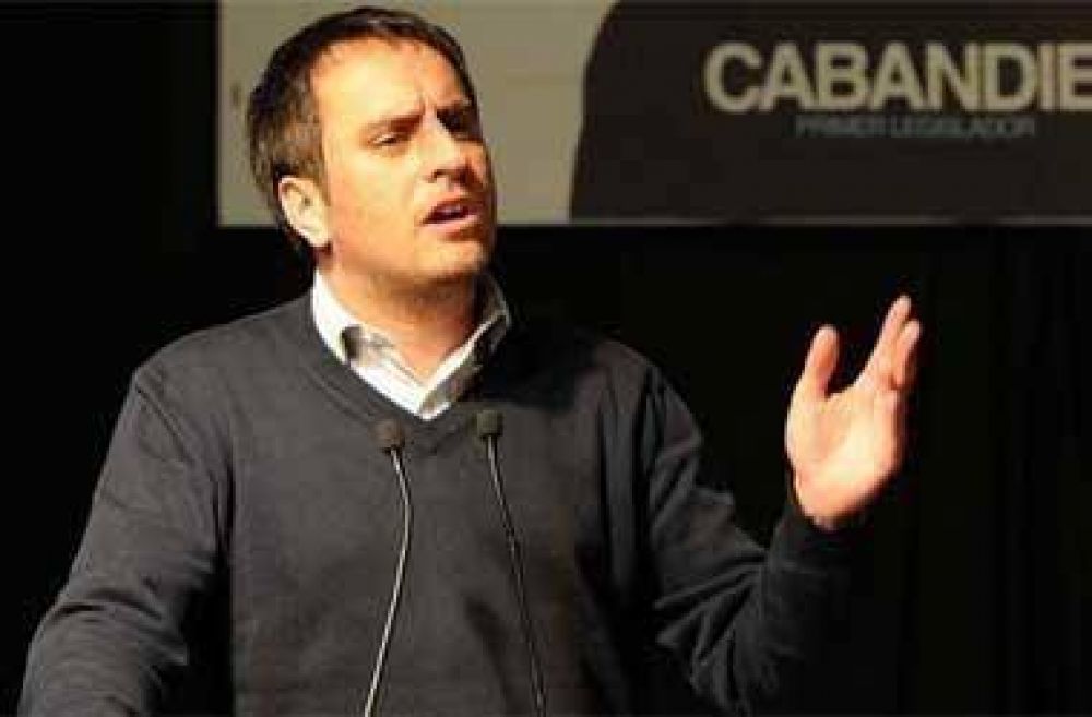 Juan Cabandi�:"No queremos una fuerza que r�pidamente desenfunde y dispare"
