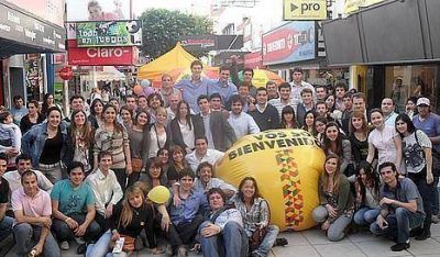 El PRO "pone �nfasis en la generaci�n de nuevos l�deres"
