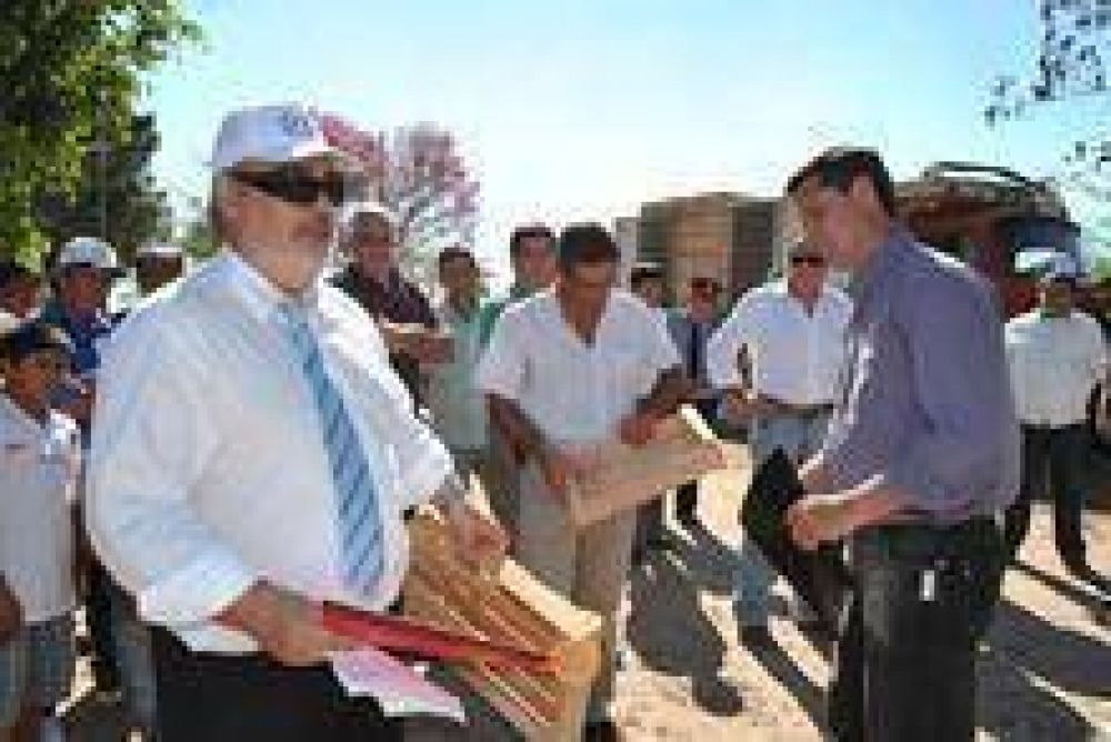 Ricardo le toc� la oreja a los gremios
