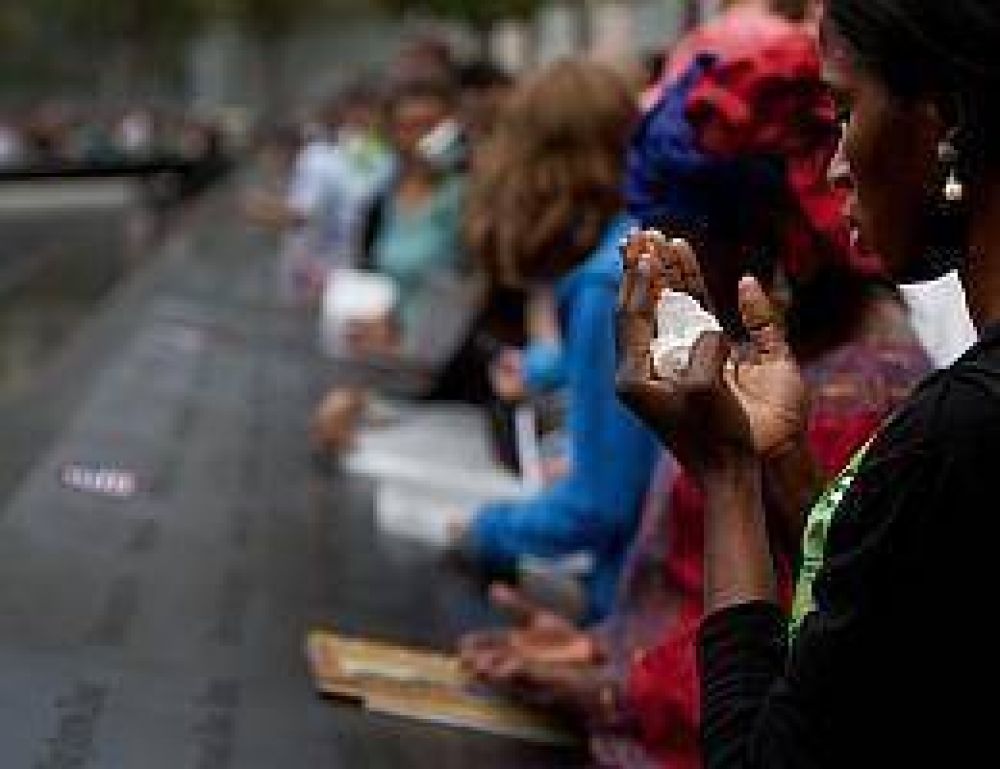 Con dolor y emoci�n, EEUU recuerda a las v�ctimas del 11-S a una d�cada de los atentados