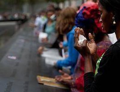Con dolor y emoci�n, EEUU recuerda a las v�ctimas del 11-S a una d�cada de los atentados
