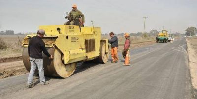 El Municipio pavimenta el hist�rico Camino del Morej�n