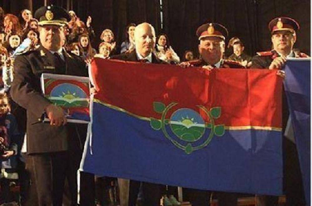 Lomas celebr� sus 150 a�os con m�sica y fuegos artificiales para toda la comunidad