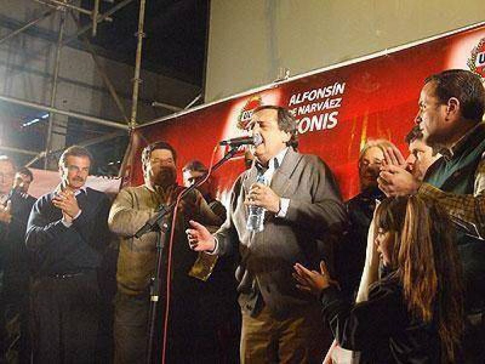Alfons�n: �El radicalismo est� de pie dispuesto a seguir porque tenemos la mejor propuesta�