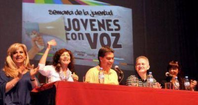Capitanich quiere elevar el rango de la Direcci�n de Juventud