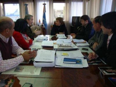 Rodr�guez dijo que se debe acordar �una agenda de pol�ticas p�blicas para Tierra del Fuego�