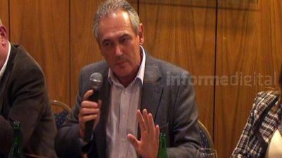 Benedetti pone freno a sus aliados pero siguen apareciendo pedidos de cabezas