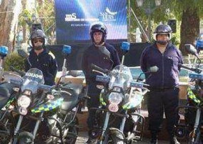 Entregaron trece nuevas motos para la Polic�a Caminera