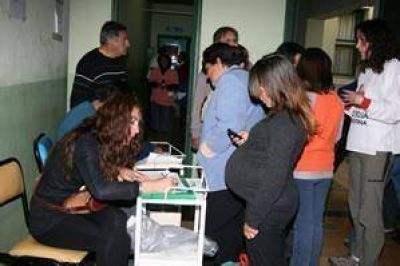 M�s de 170 mujeres fueron al control ginecol�gico