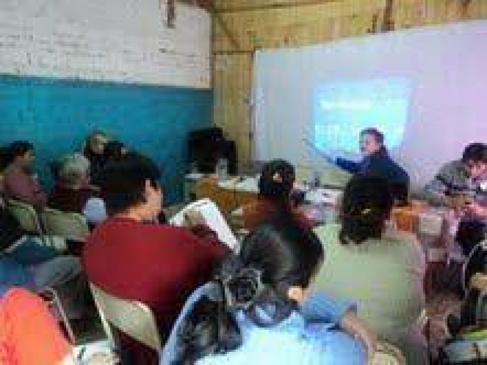 Talleres de prevenci�n de Infecciones de Transmisi�n Sexual y embarazo no deseado en las escuelas