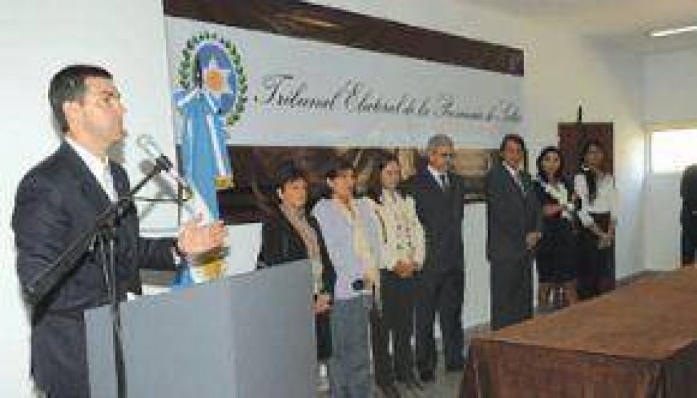 Urtubey envi� a la Legislatura el proyecto de reforma pol�tica