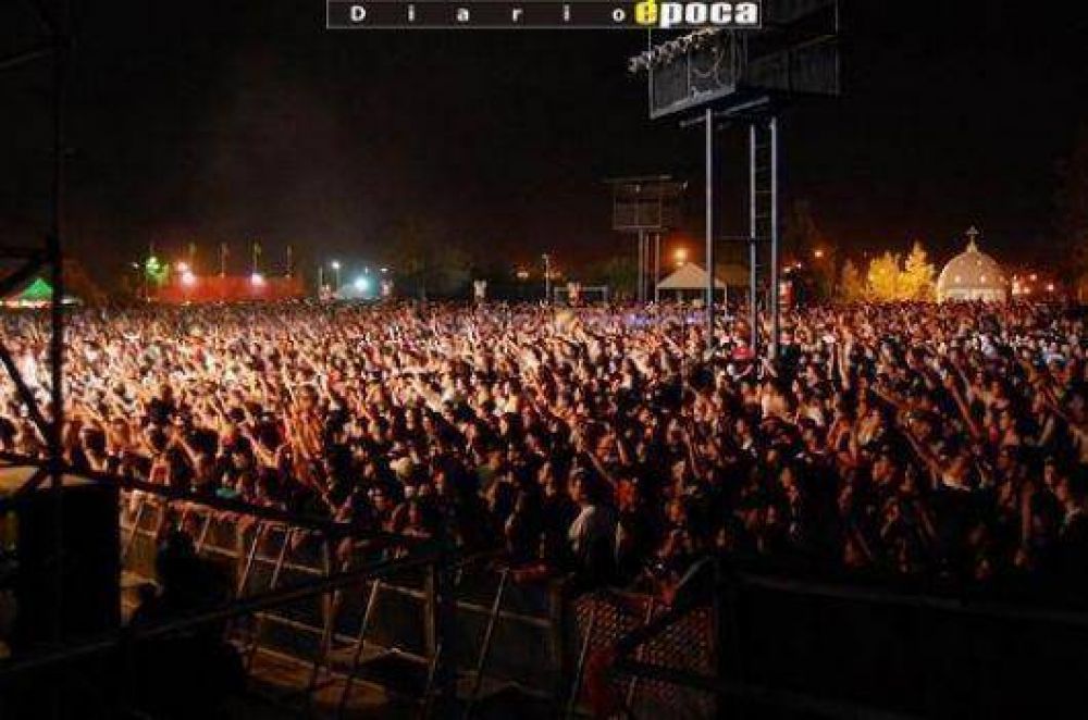 Unas 13 mil personas despidieron la �ltima noche de rock y reggae