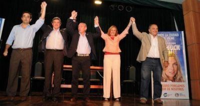 Boasso dijo que el Frente Progresista no existe y que "muchos se vendieron por el cargo"
