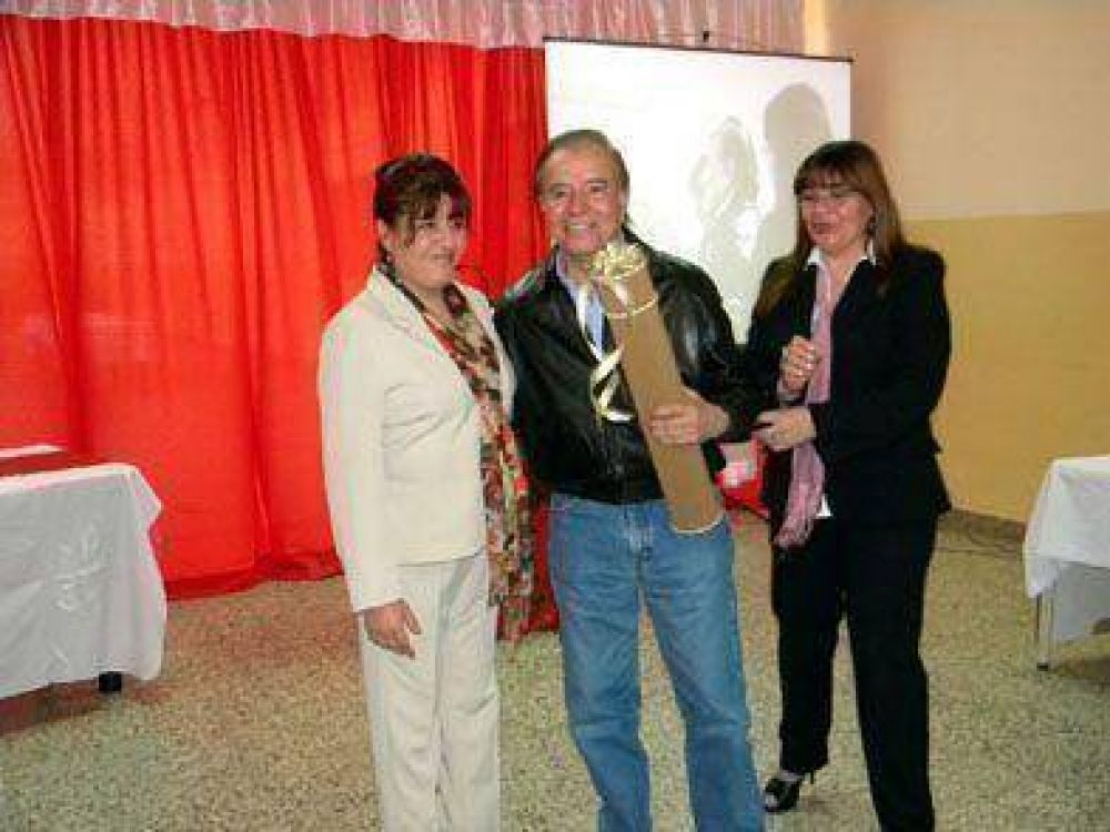 MILAGRO RINDI� HOMENAJE AL SENADOR CARLOS MENEM 