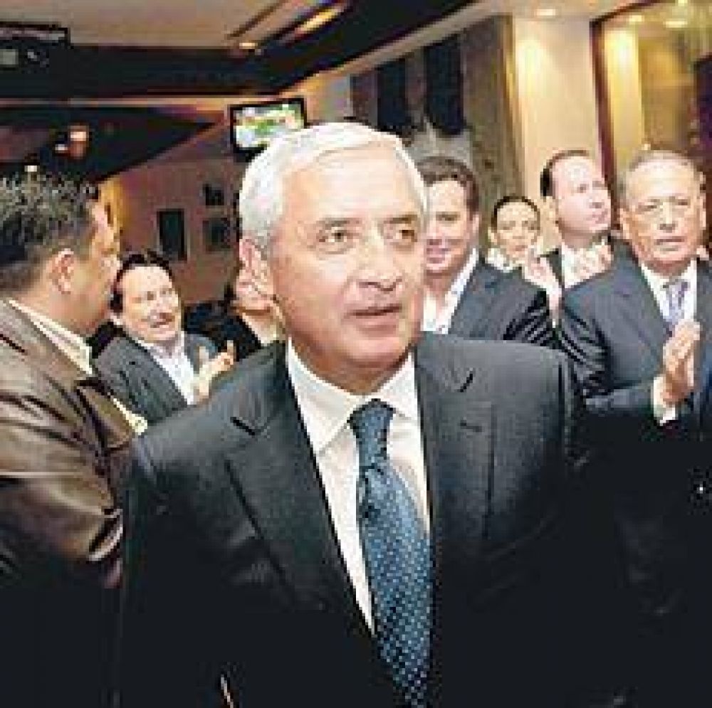 Entre dos candidatos de la derecha