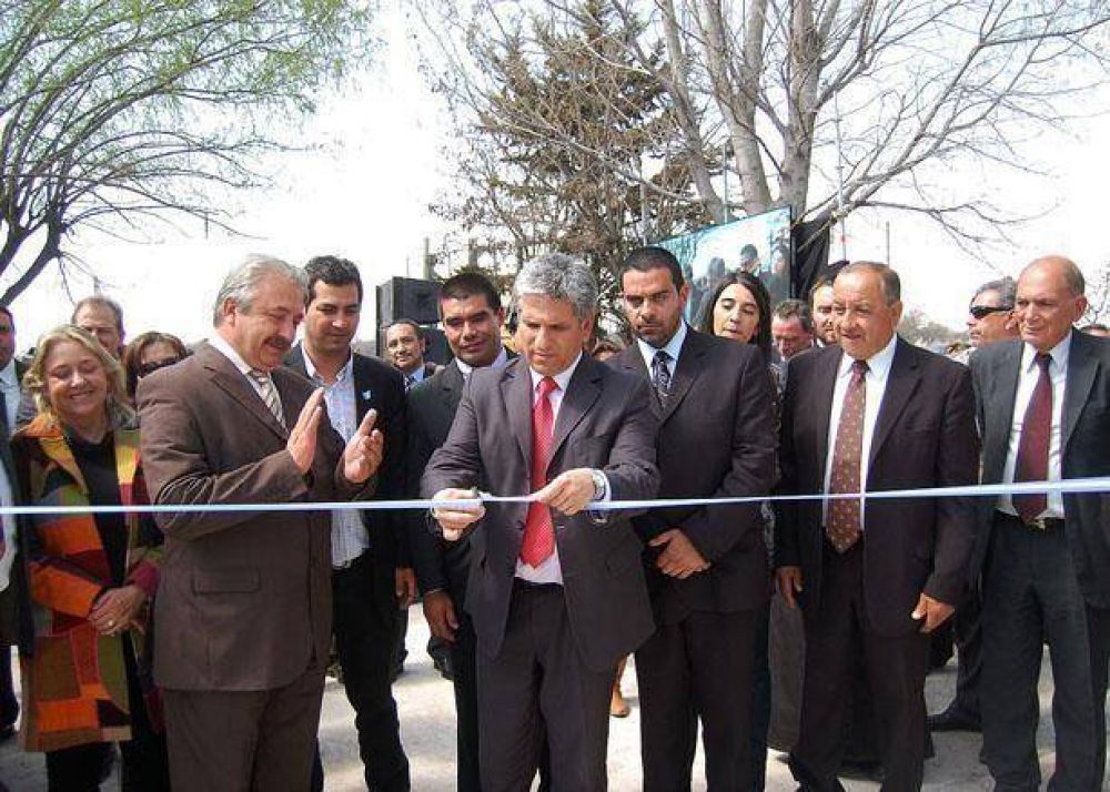 Otro paso en el crecimiento de la econom�a local: el Gobierno inaugur� el Frigor�fico de San Martin 