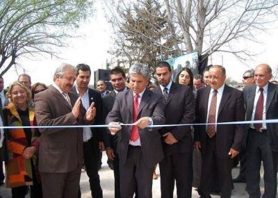 Otro paso en el crecimiento de la econom�a local: el Gobierno inaugur� el Frigor�fico de San Martin 