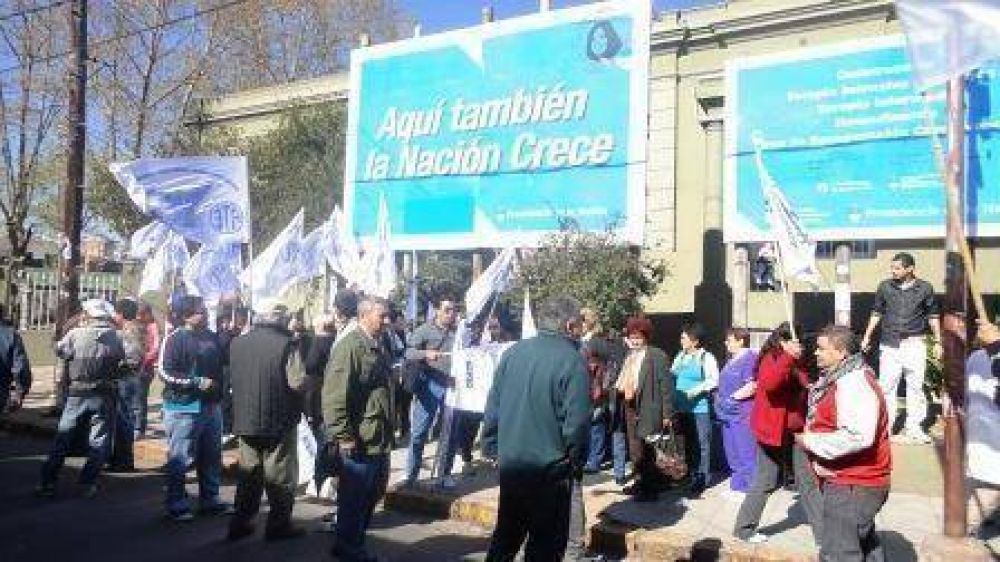 Denuncian que hay personal en �negro� en el Hospital de San Fernando