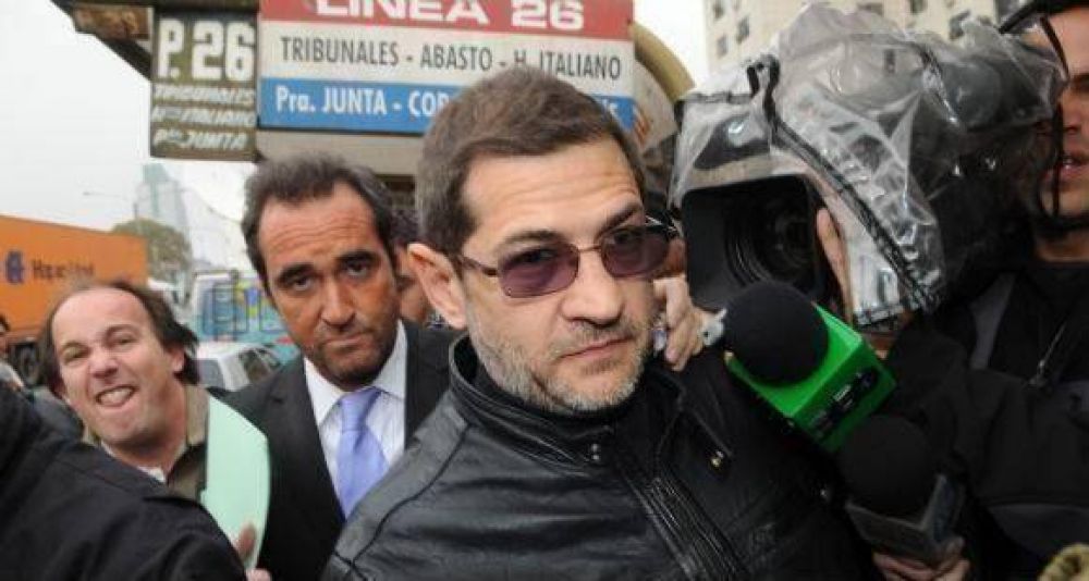 Rossi dijo que el kirchnerismo "no va a legitimar a alguien investigado por la Justicia"