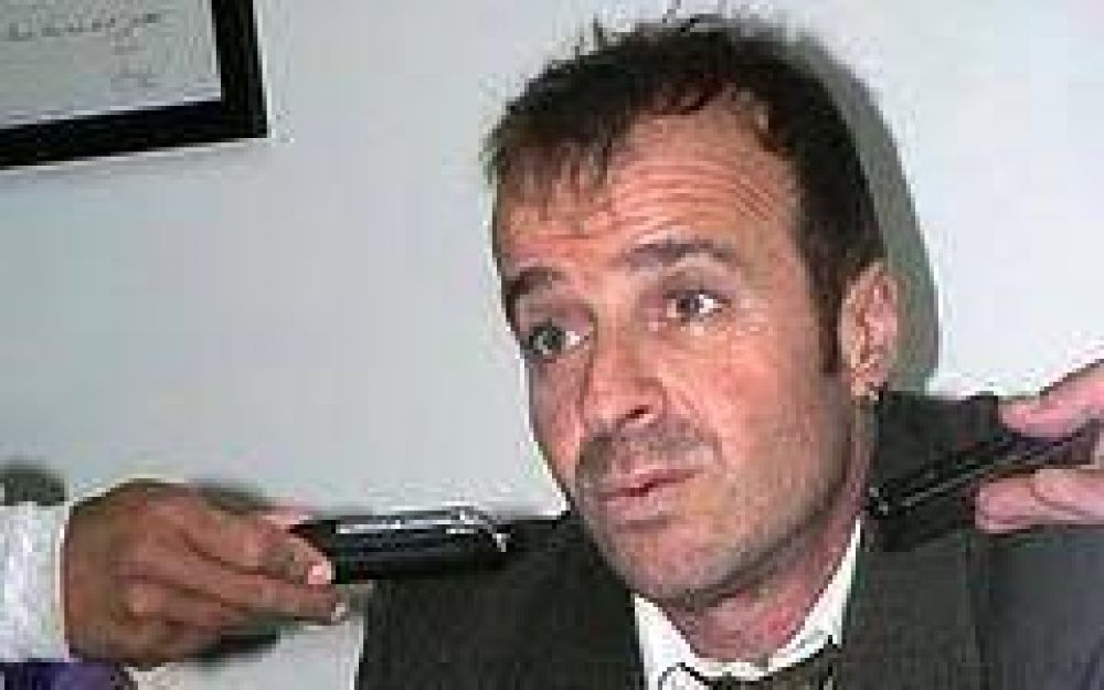 Gan�n: �No s� de d�nde se arroga la posibilidad de requerirme intimaciones�
