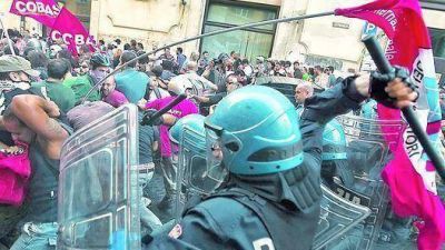 Plan de austeridad y disturbios en Italia
