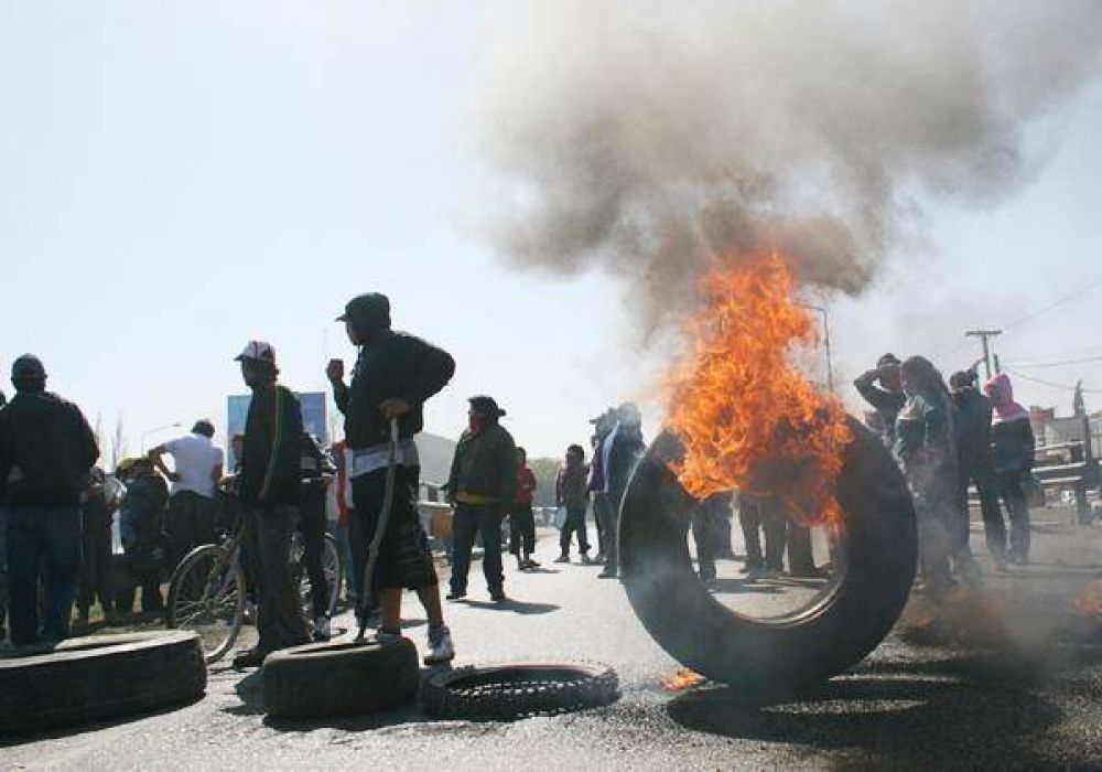   Otro corte en el puente gener� complicaciones y hubo incidentes