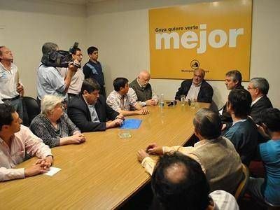 Abogados, odont�logos y remiseros de Goya firmaron convenio con el I.O.S.COR 	