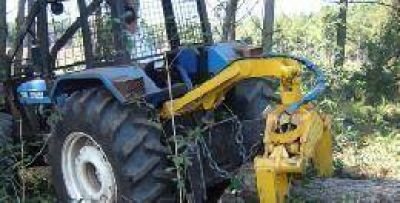Productores de 18 localidades misioneras acceder�n a su tractor