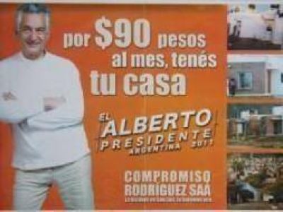 Rodr�guez Sa� hace campa�a con micros que recorren la Provincia