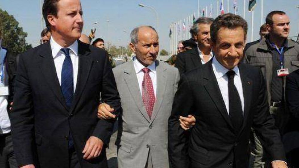 Cameron y Sarkozy est�n en Libia para apoyar a los rebeldes
