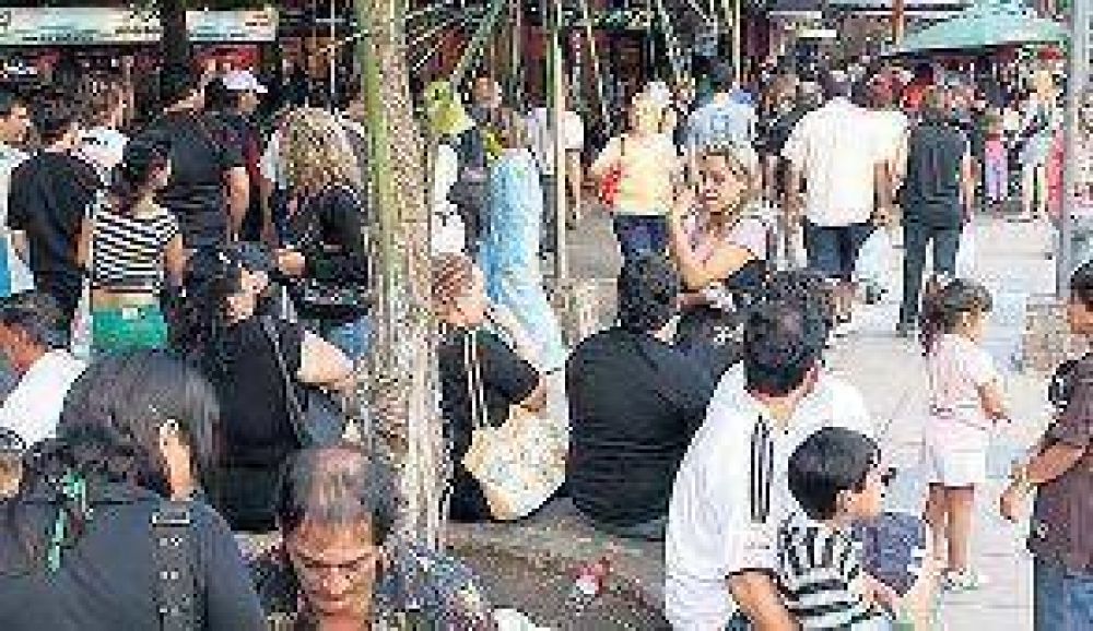 Los turistas se quedan 3 d�as en Carlos Paz