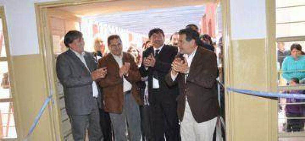 Beder Herrera realiz� una intensa gira de trabajo en Felipe Varela