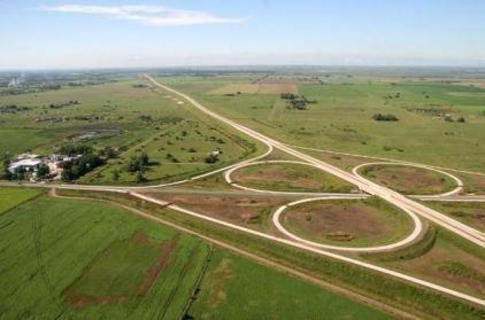 Circunvalaci�n Oeste de Santa Fe: 38 millones para defensa vehicular y se�alizaci�n