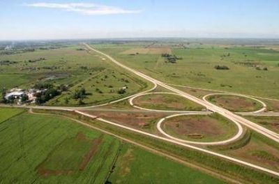 Circunvalaci�n Oeste de Santa Fe: 38 millones para defensa vehicular y se�alizaci�n