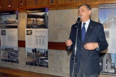 Binner: "La obra p�blica en Santa Fe tiene un gran contenido social"
