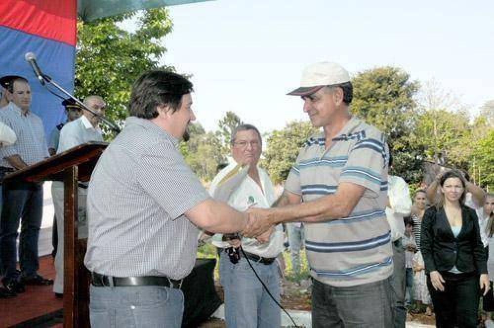 Closs destac� el uso de la madera en la construcci�n de viviendas
