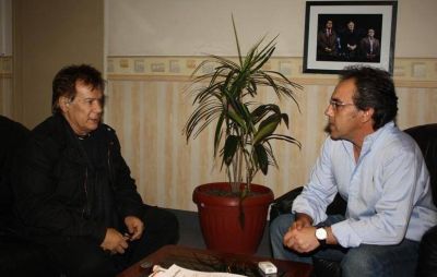 VICTOR HEREDIA DISERTO SOBRE PUEBLOS ORIGINARIOS EN ESCOBAR