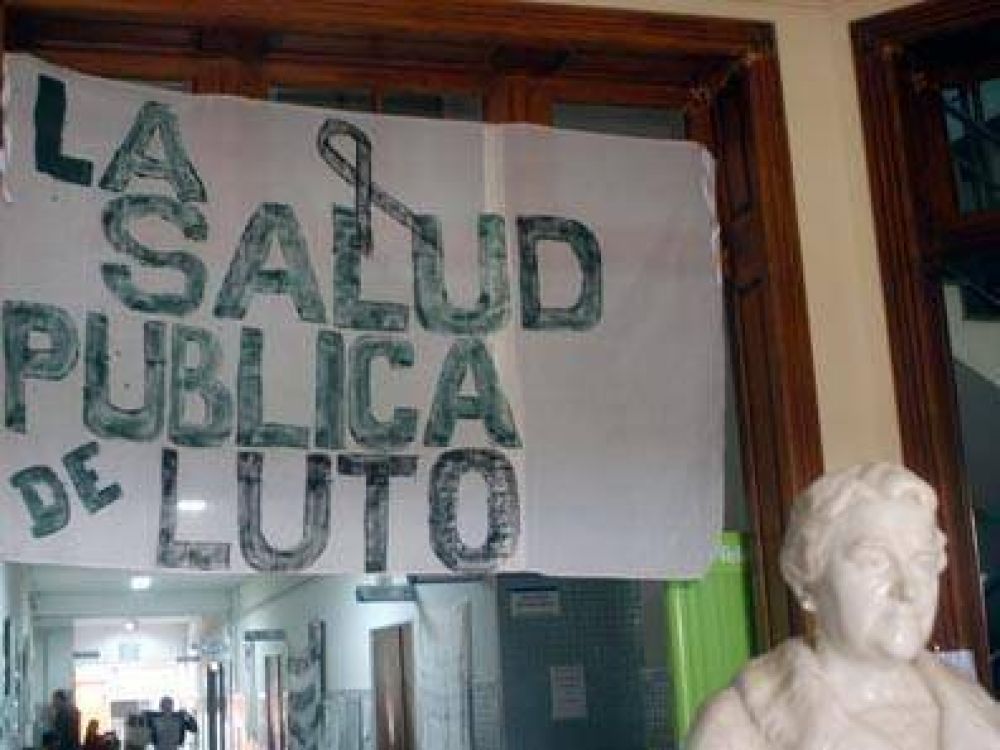 Pese al acuerdo sindical, autoconvocados persisten con el 50 % y visten cintas negras