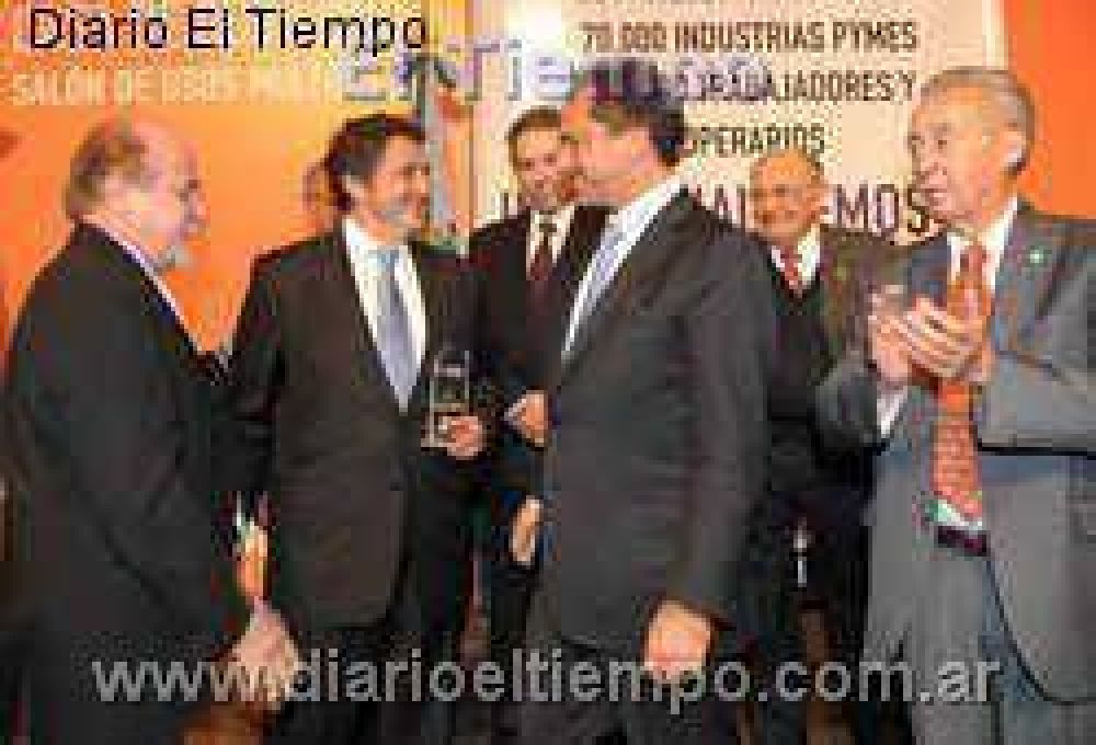 Dirigentes del CEDA entregaron carta a Scioli pidiendo la autov�a en la Ruta 3