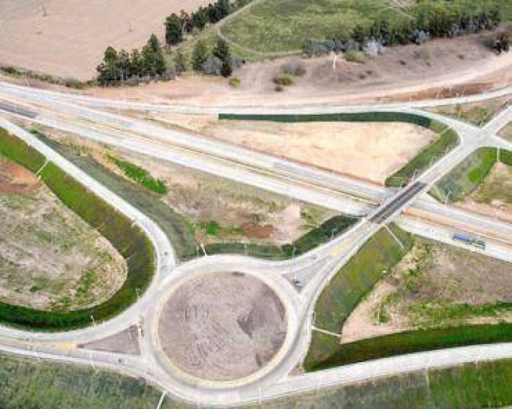 Inauguran otro tramo de la Autov�a 14