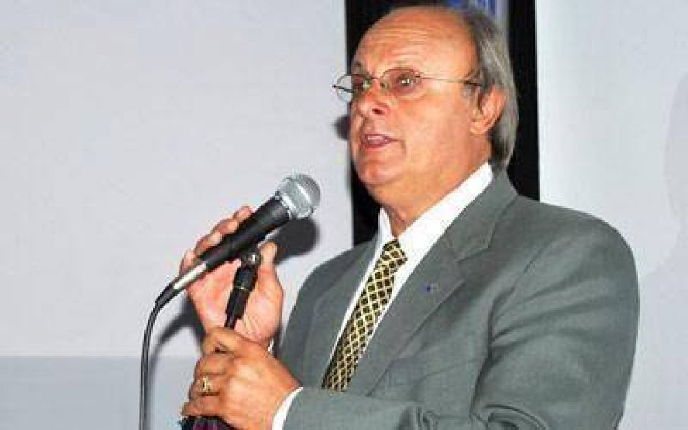 Di Pierro: �salvo que me muera, el 10 de diciembre voy a asumir�