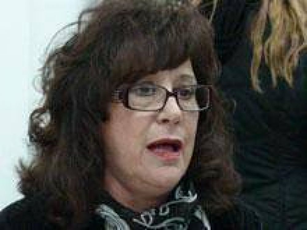 Piccinini confirm� contrat� con Nosis y critic� a la secretaria de DDHH