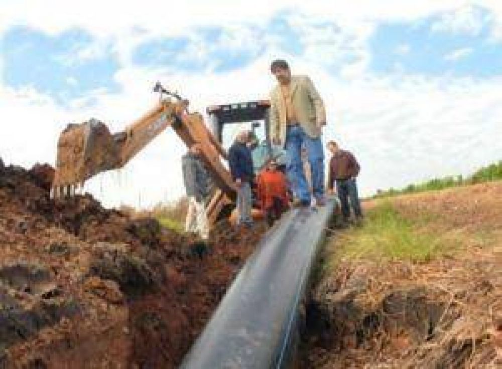 M�s de 209 millones de pesos para proveer de agua potable a siete localidades chaque�as