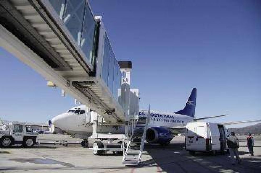 Arrib� el primer vuelo de Aerol�neas a Bariloche