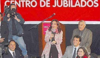 El PAMI acumula $4.500 millones, pero no mejora las prestaciones