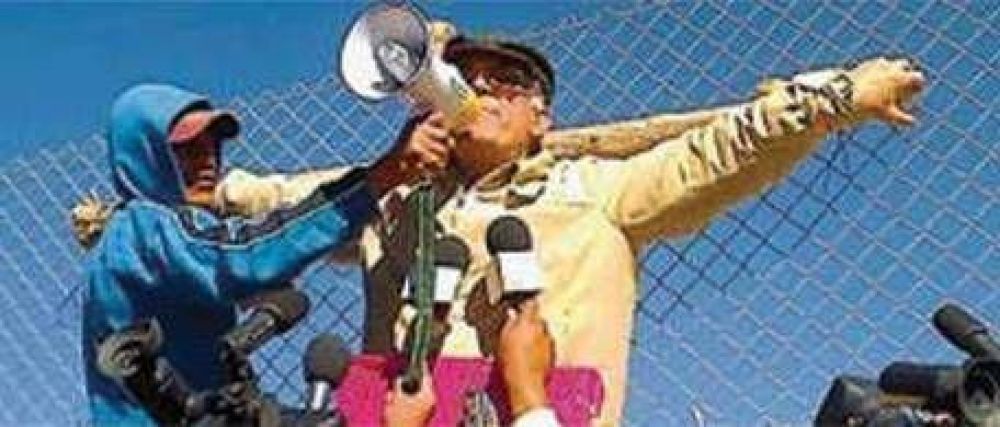 �El gobierno tiene la obligaci�n de dar una respuesta�, dice el padre Olmedo al comenzar una huelga de hambre