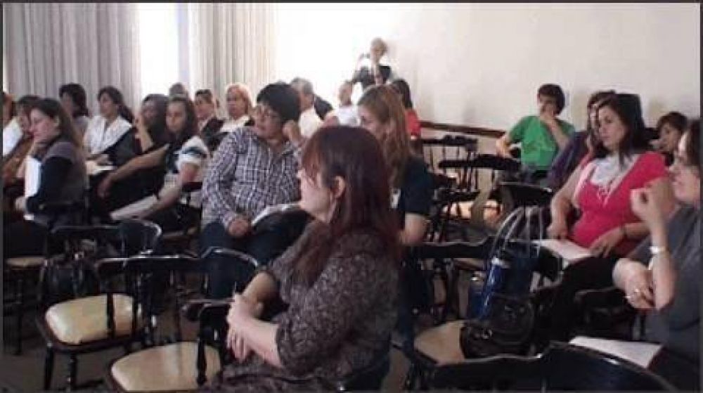Docentes misioneros se capacitaron en educaci�n intercultural biling�e