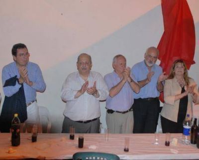 El FCS, con la mira en octubre, avizora su retorno en 4 a�os
